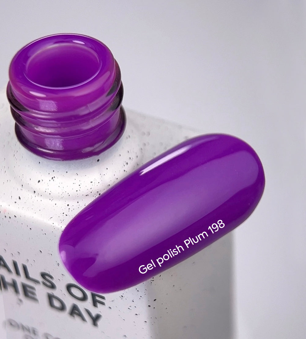 Plu, gel nail polish bottle Nails Of The Day
