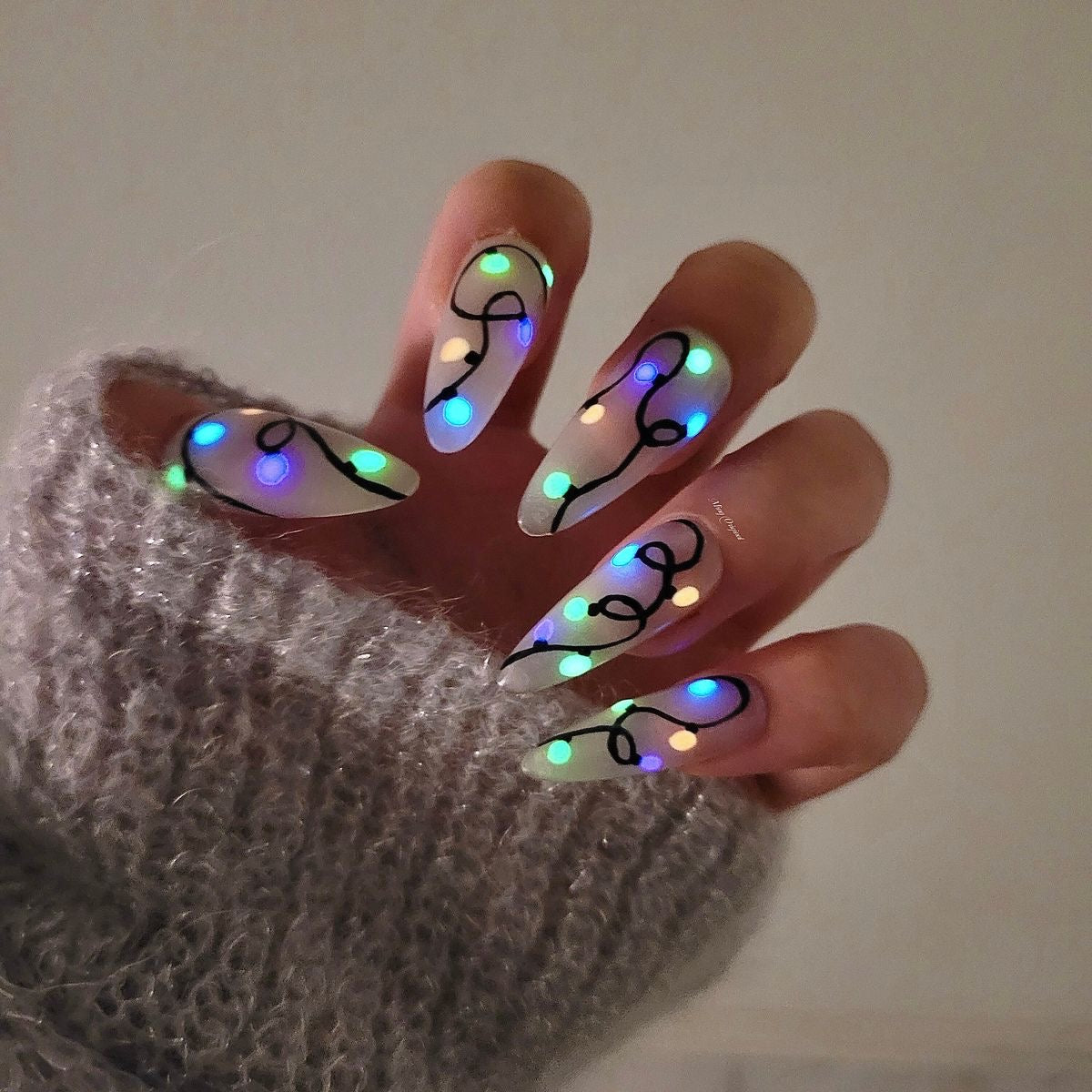 KODI Night Glow Gel Polish Gel, 7 ml