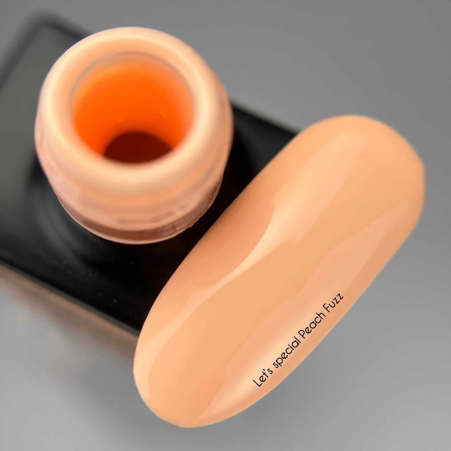 NAILSOFTHEDAY High Pigment gel polish, Peach Fuzz 10 ml